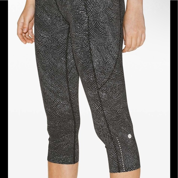 Lululemon Fast & Free Crop II *Nulux 19" Navy 6 - Picture 4 of 11